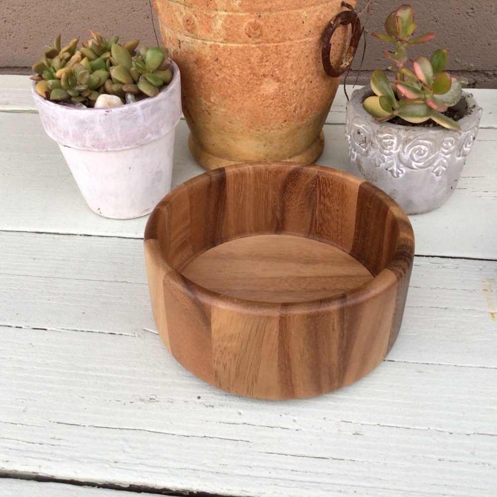 Wooden dish bowl